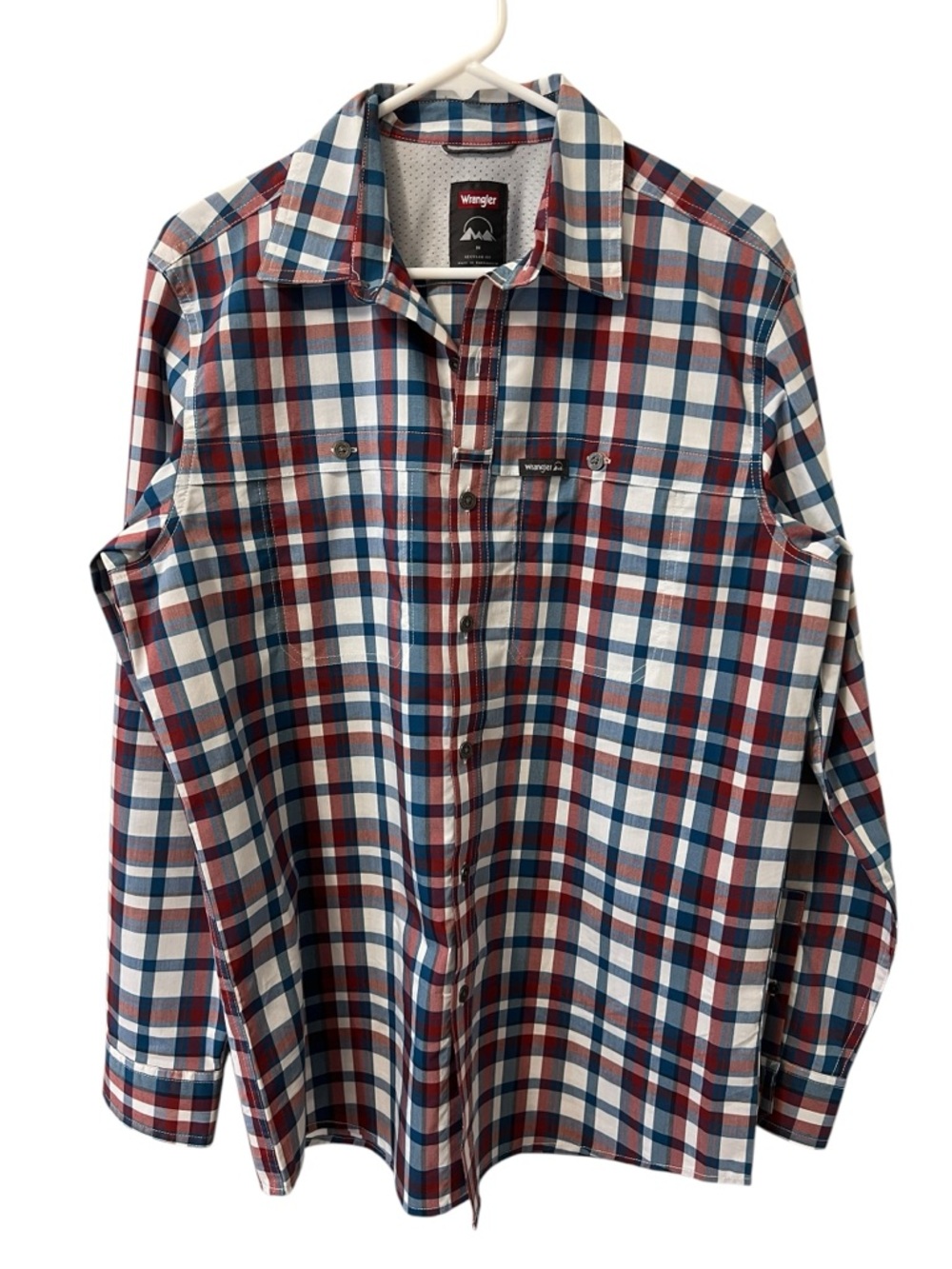 Wrangler Men’s Medium Button Down Shirt Like New Condition